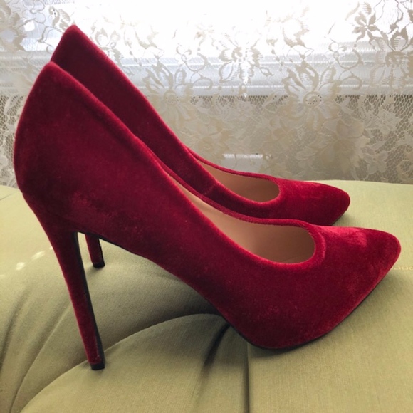 Shoes - Velvet Heels in Wine-Red